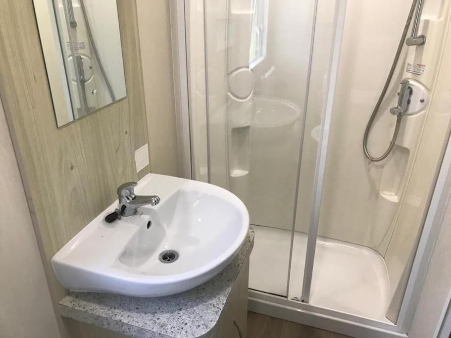 2 Bedroom Caravan. Newquay. Cornwall. New Quay Eksteriør bilde